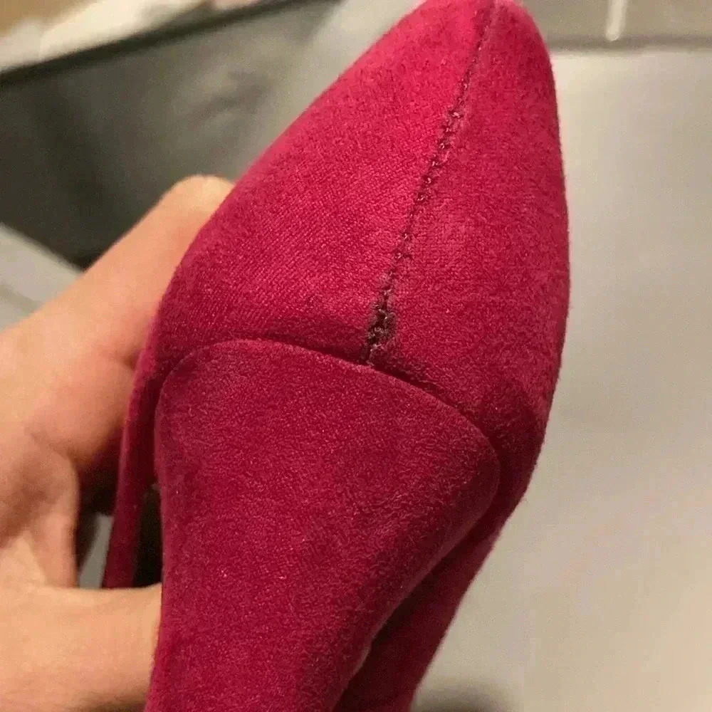 Heels‎ - Picture 8 of 9